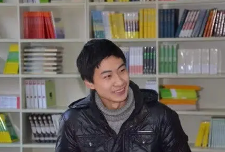 河北寒门贵子庞众望：父精神失常母瘫痪，却加分60以744分上清华