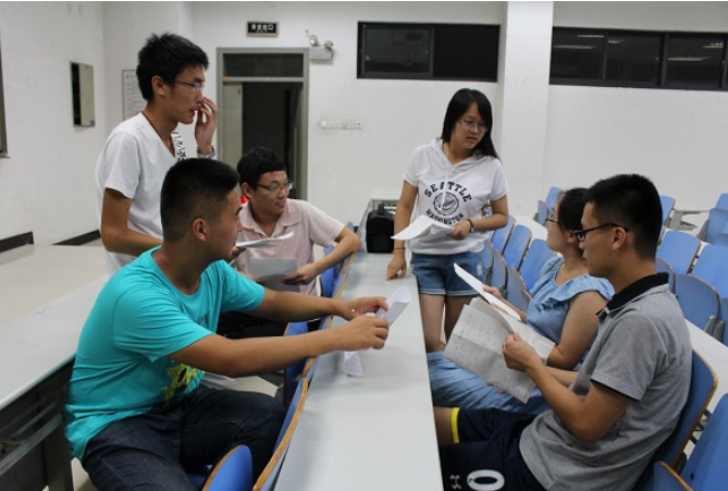 改名“很失败”的985大学，名气一落千丈，改回原名再得“复宠”