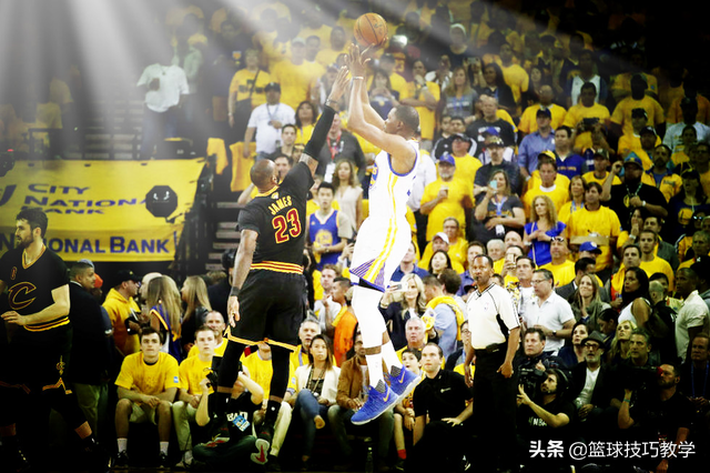nba為什么用冰敷膝蓋（NBA首例，冰敷導致退役，他的膝蓋就這樣徹底廢了）
