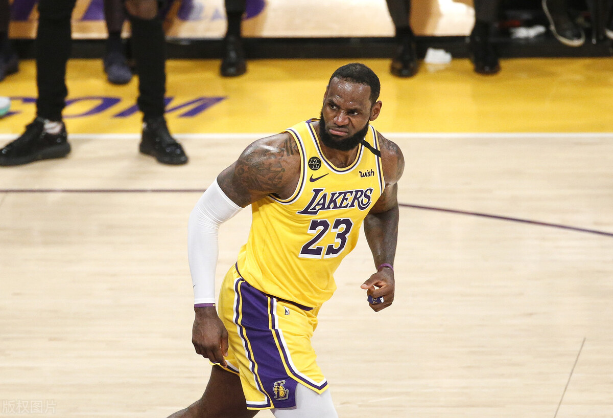 NBA最新实力榜(NBA官方公布最新实力榜！雄鹿、篮网被看好，湖人第5，勇士第10)