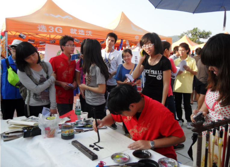 ​辅导员的逆耳忠言：大学生既不参加社团又不进学生会，会怎样？