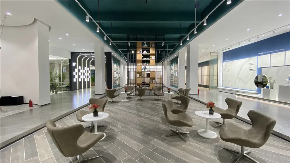 TA每年以100+门店递增！五年打造现代砖最大终端网络