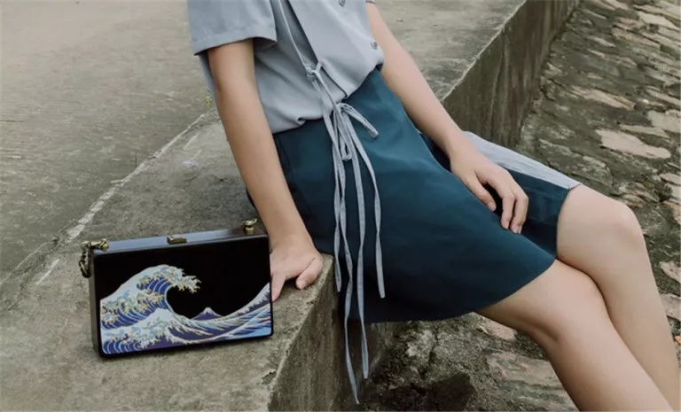 小CK包火遍整个2019年？那精致爱美的你，不能错过这五个小众品牌
