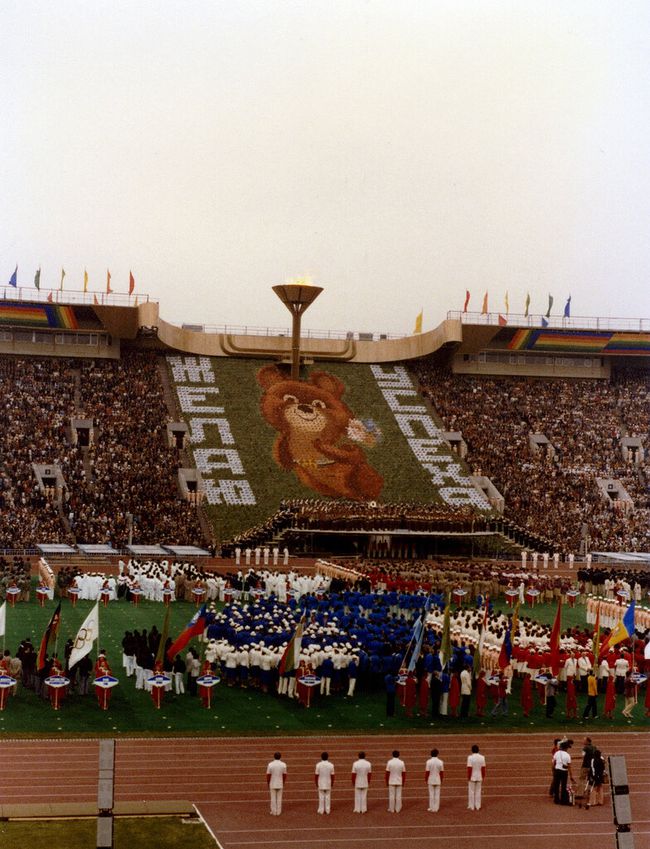 80年莫斯科奥运会没参加的国家(中国拒绝参赛！1980年苏联砸90亿美元举办奥运会，遭67国联合抵制)