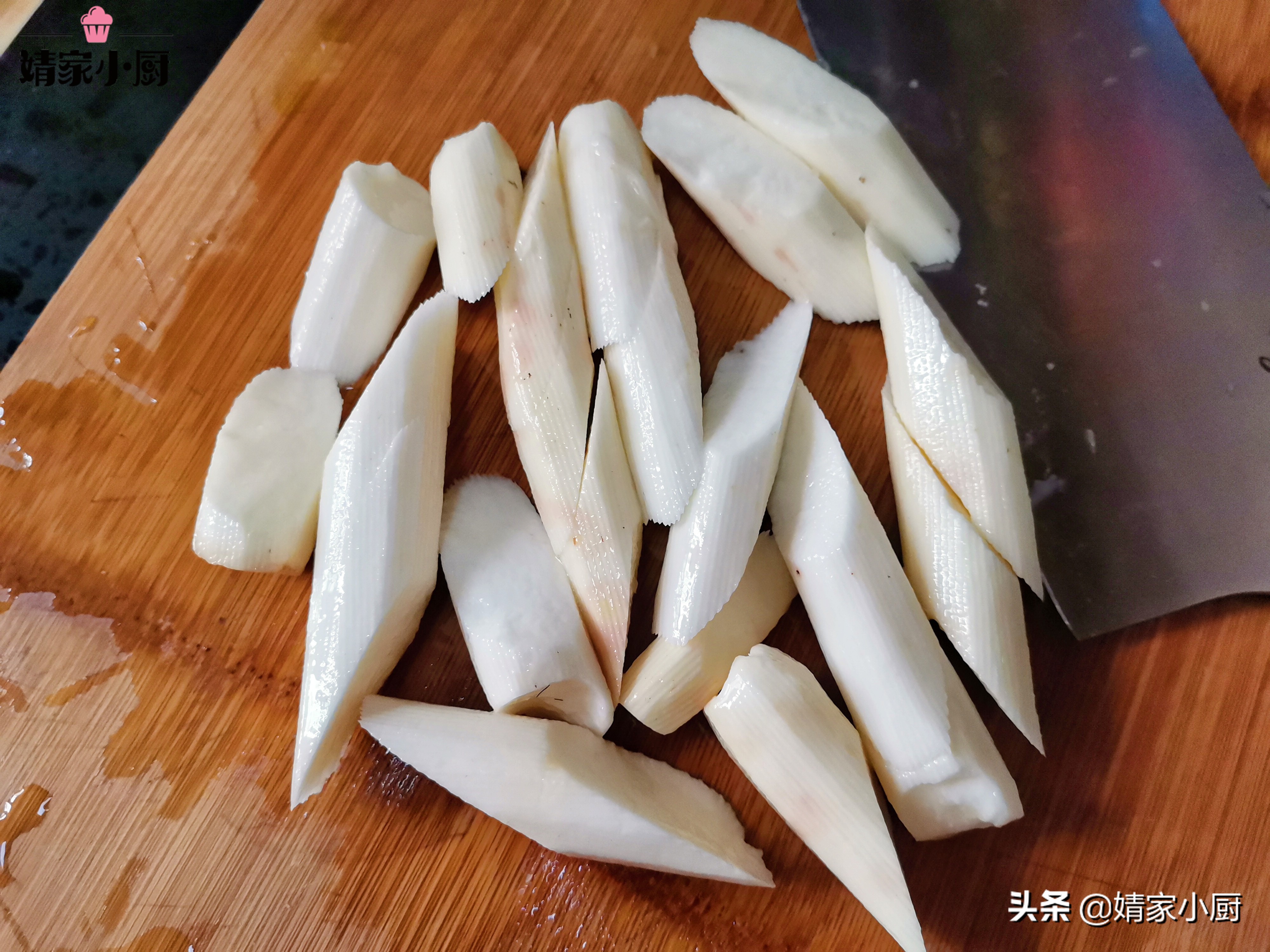 “鸽子汤”怎么炖才最滋补，掌握这个做法，肉嫩汤鲜营养翻倍