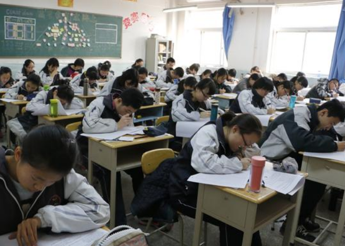 2021各省市高考报名人数出炉，超千万考生一同PK，河南考生太难了