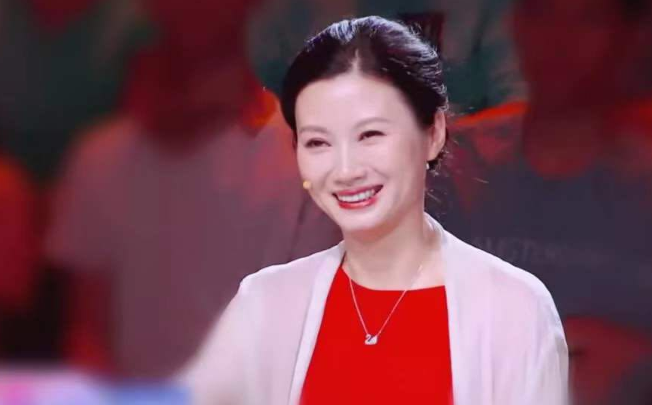 美女教授杨雨：李清照是我偶像，“好酒、好赌还好色”