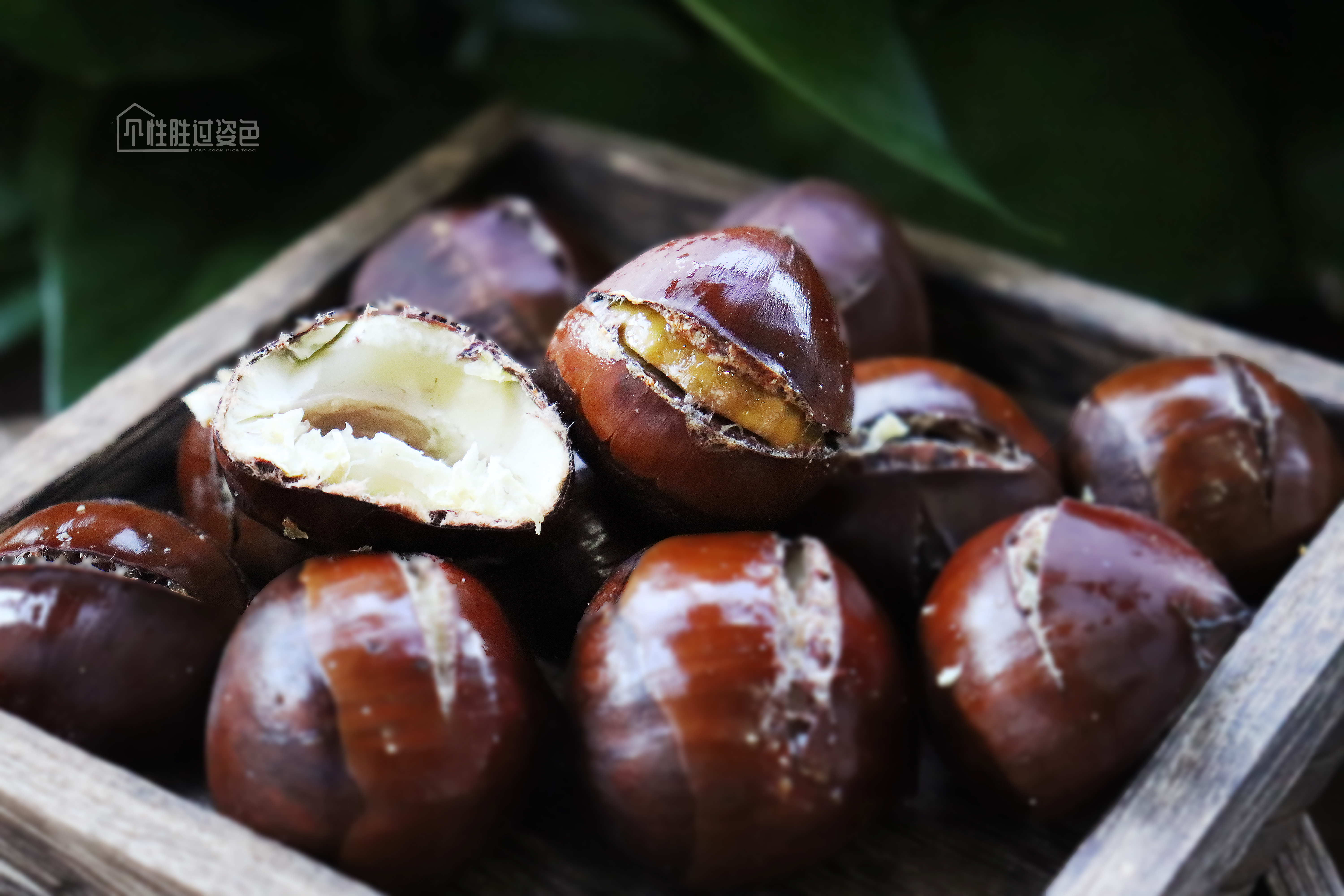 解锁电饭锅新技能，用它来做糖炒栗子，个个开口，香甜好吃