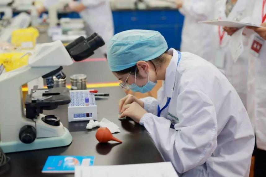 医学类就业前景好的专业排名，临床医学稳居榜首，护理学紧跟其后