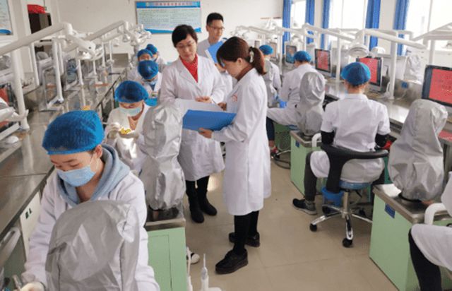 医学生的“十字路口”，考研选专硕还是学硕，未来经历会大不相同