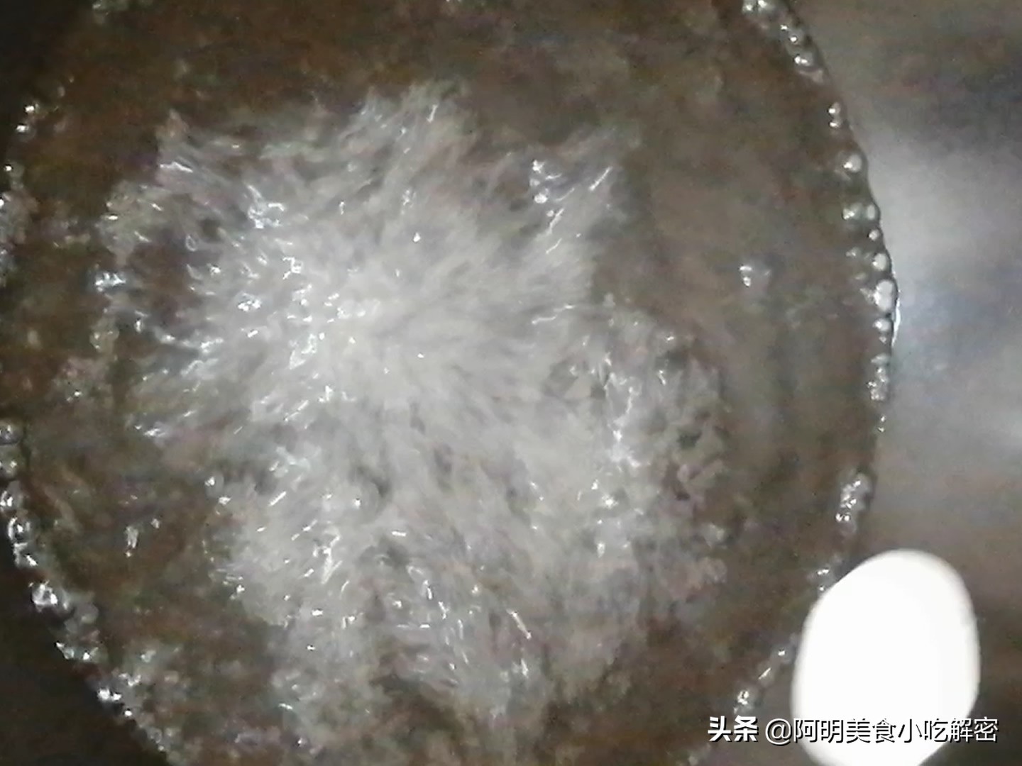 手工拉面的做法和配方（家常拉面的做法好吃又劲道）