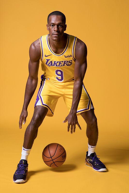 身为一号位的隆多在场上虽然身材并不起眼,但他的性情和脾气却是异常