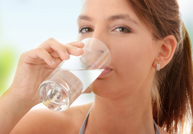 有人一喝水就尿多，有人却两个小时也不上厕所，哪种人身体更好？