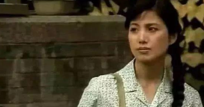 渴望电视剧的演员表（渴望电视剧的演员表小燕子）-第29张图片-巴山号