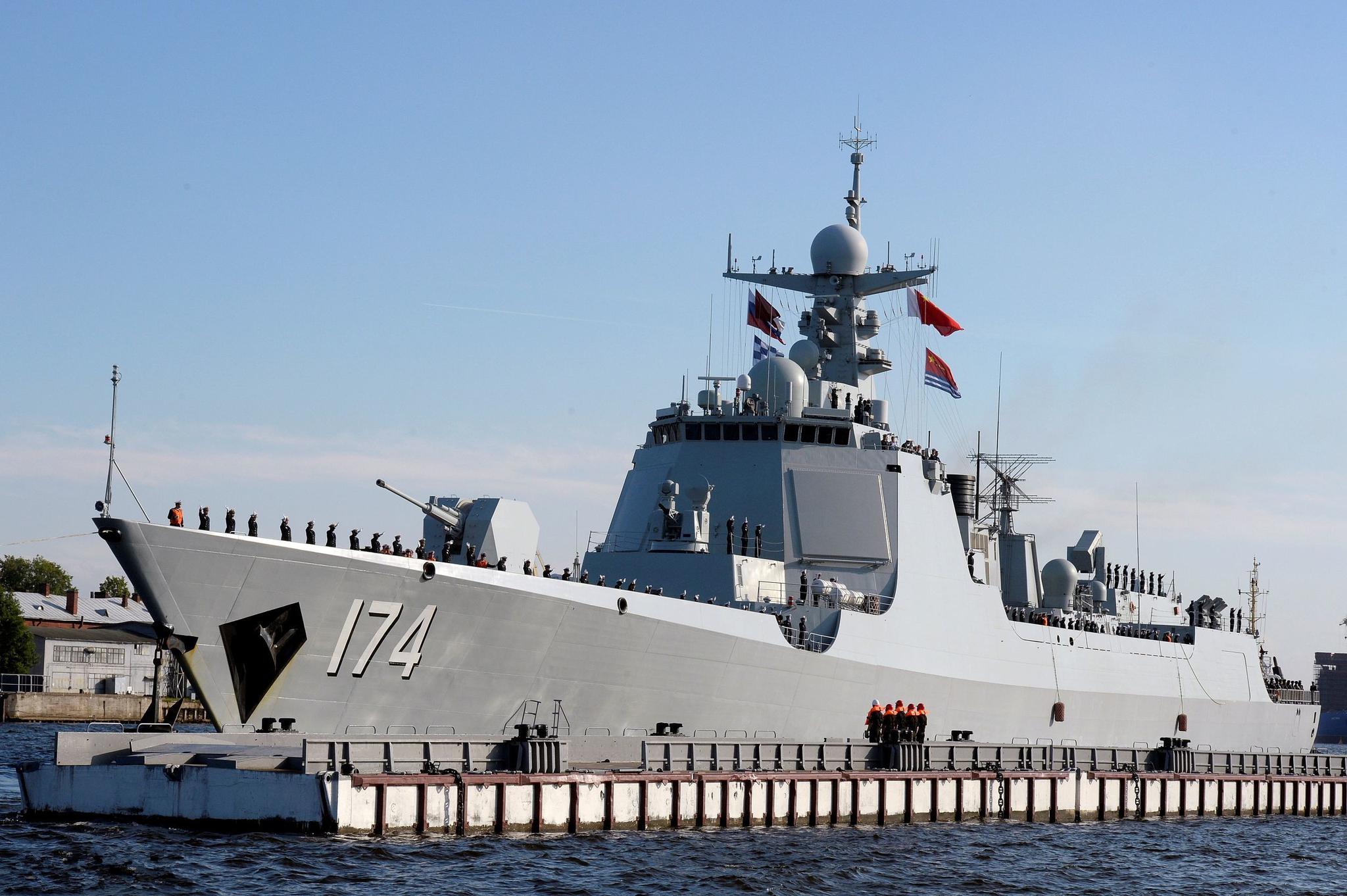 截至目前,中国海军的驱逐舰型号有包括051b型,051c型,052型,052b型
