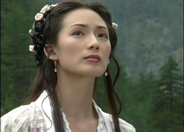 电视剧霹雳红唇演员表(这些曾惊艳我们童年的女神竟都是新加坡人 全