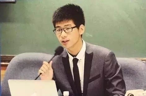 辛奇隆：東北小伙18歲入哈佛，何鴻燊陪嫁14億，將28歲愛女嫁他