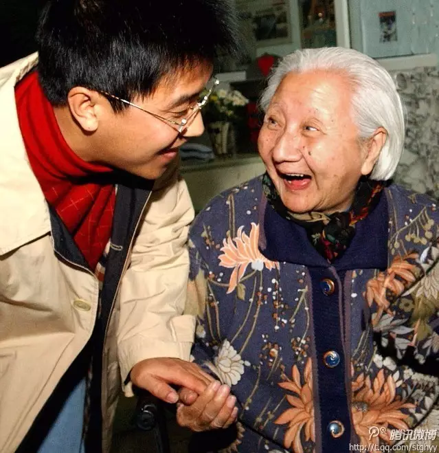 从小患肌无力，六年写一本书感动世界，马云也为他的书写序站台