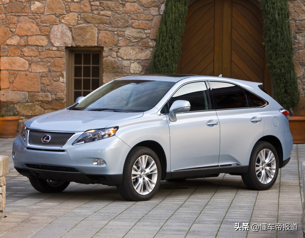 新车 </p><p>　　 售价50.90万元，雷克萨斯RX300新增特别版上市，配2.0T动力