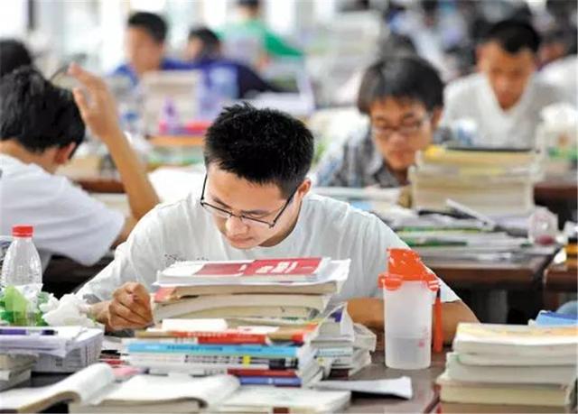 大学期间挂过科，参加考研还有胜算吗？考研过程中确实“吃亏”