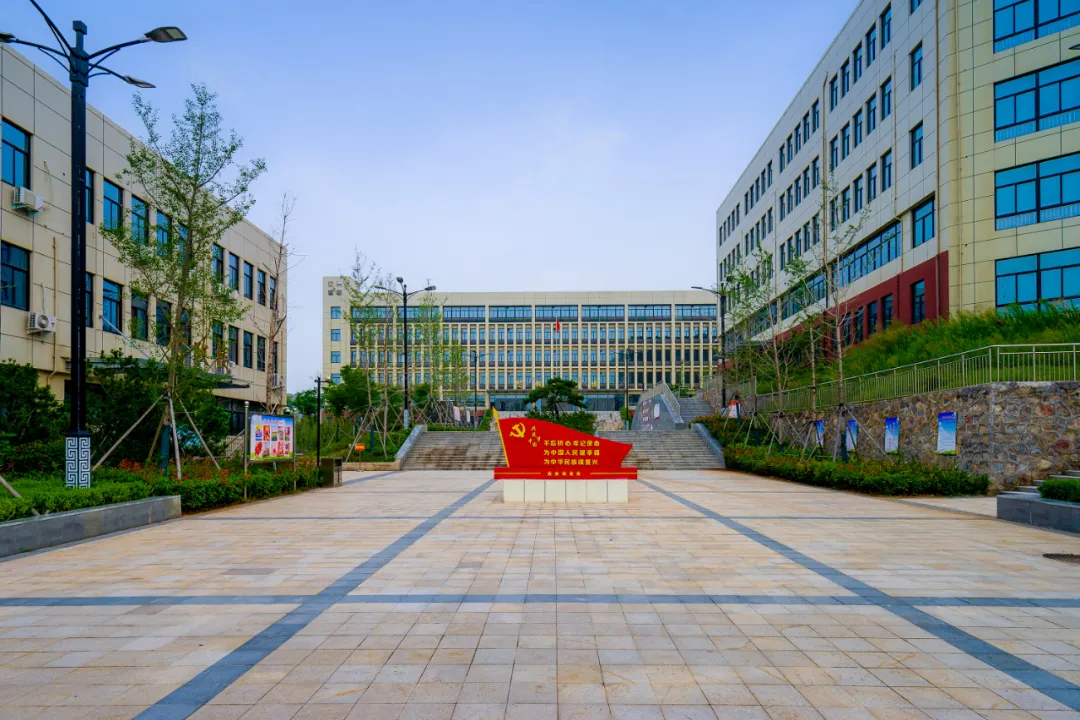 报志愿？汝州第一所大专啥样子、咋招生、好不好就业、学费贵不贵？