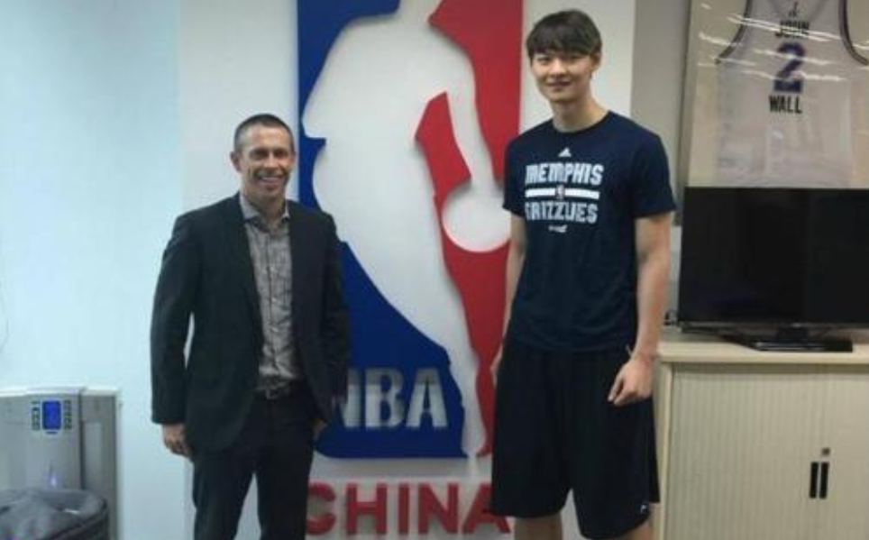 为什么不了nba（被选中4年，王哲林为什么没打上NBA？球探报告上6个缺点，太致命）