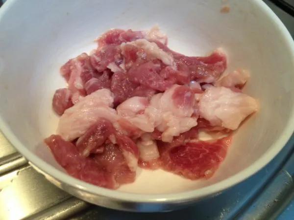 黄瓜和它在一起炒简直是绝配，做法超简单，营养爽脆又解馋
