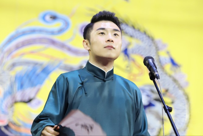 德云“疯狗”张九南，台上怼天怼地怼观众，台下却是暖心大男孩？