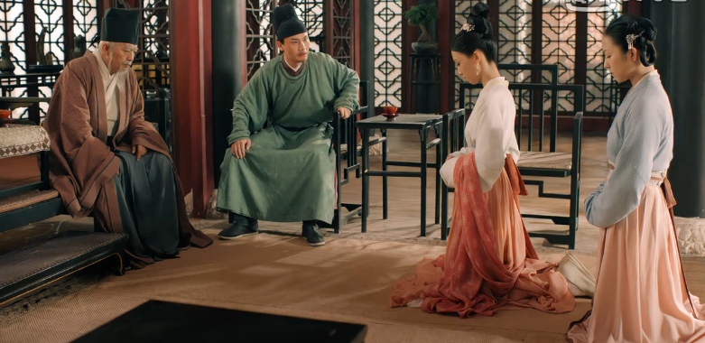 权势,认郭贤为义父,把郭家笼络到自己麾下,郭贤的儿子郭崇信是位将军