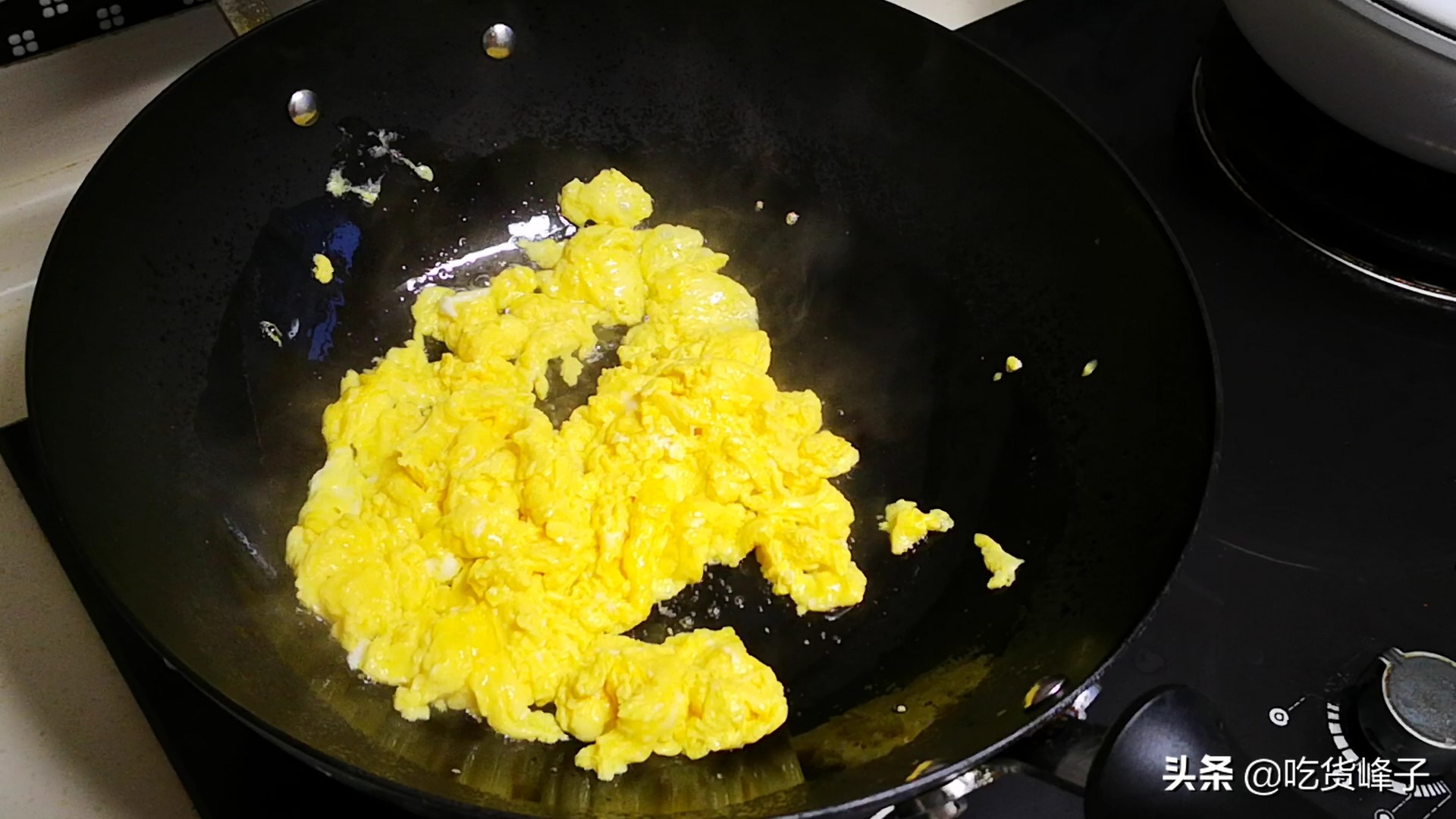 韭菜花炒鸡蛋,韭菜花炒鸡蛋的做法