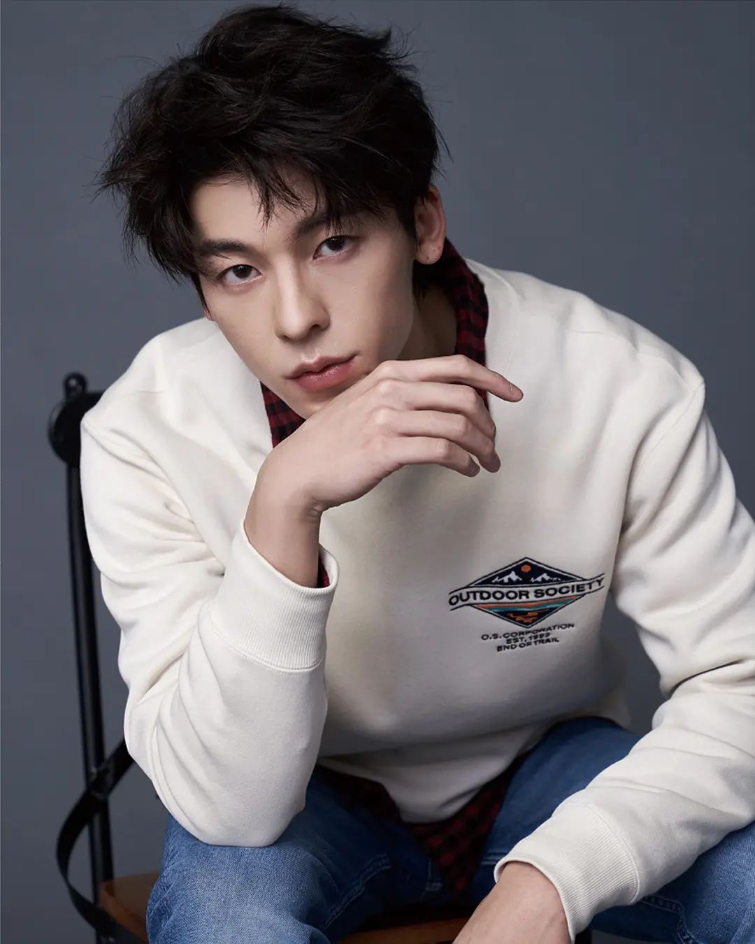 每晚和陌生女子同居48分钟，他竟然腿软了！许光汉考古剧