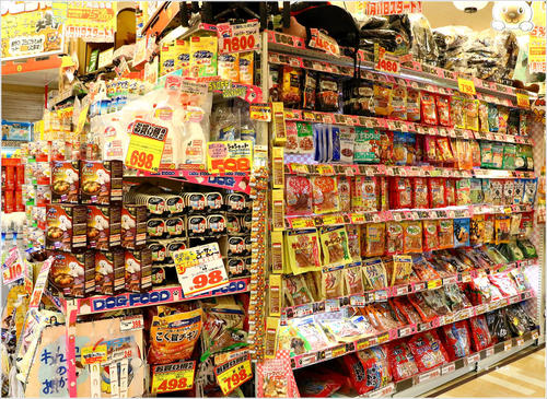 滿大街的進(jìn)口食品折扣店，你真應(yīng)該進(jìn)去逛逛