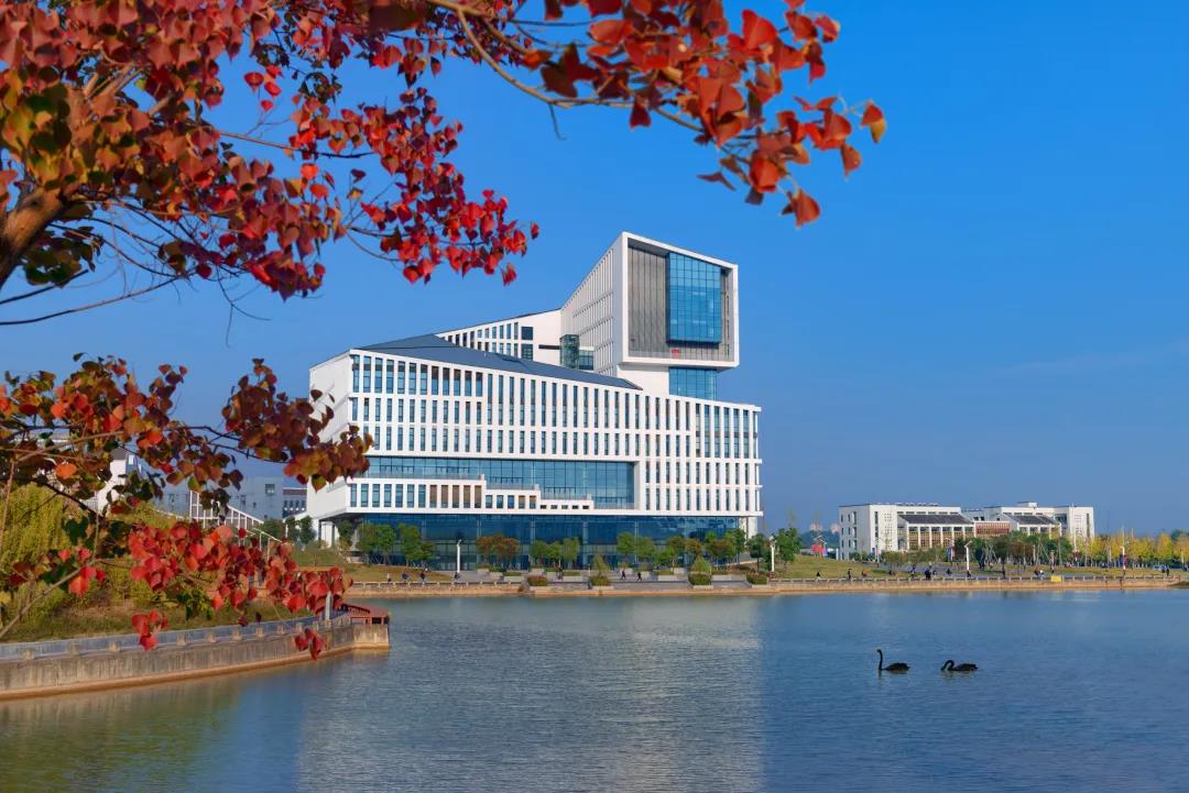 5大校区，占地超7千亩，图书馆藏书340余万册！安徽这所高校大到