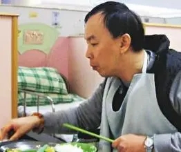 6位香港乐坛天王的“退潮”：瘫痪靠救济，私下生子，终生不娶