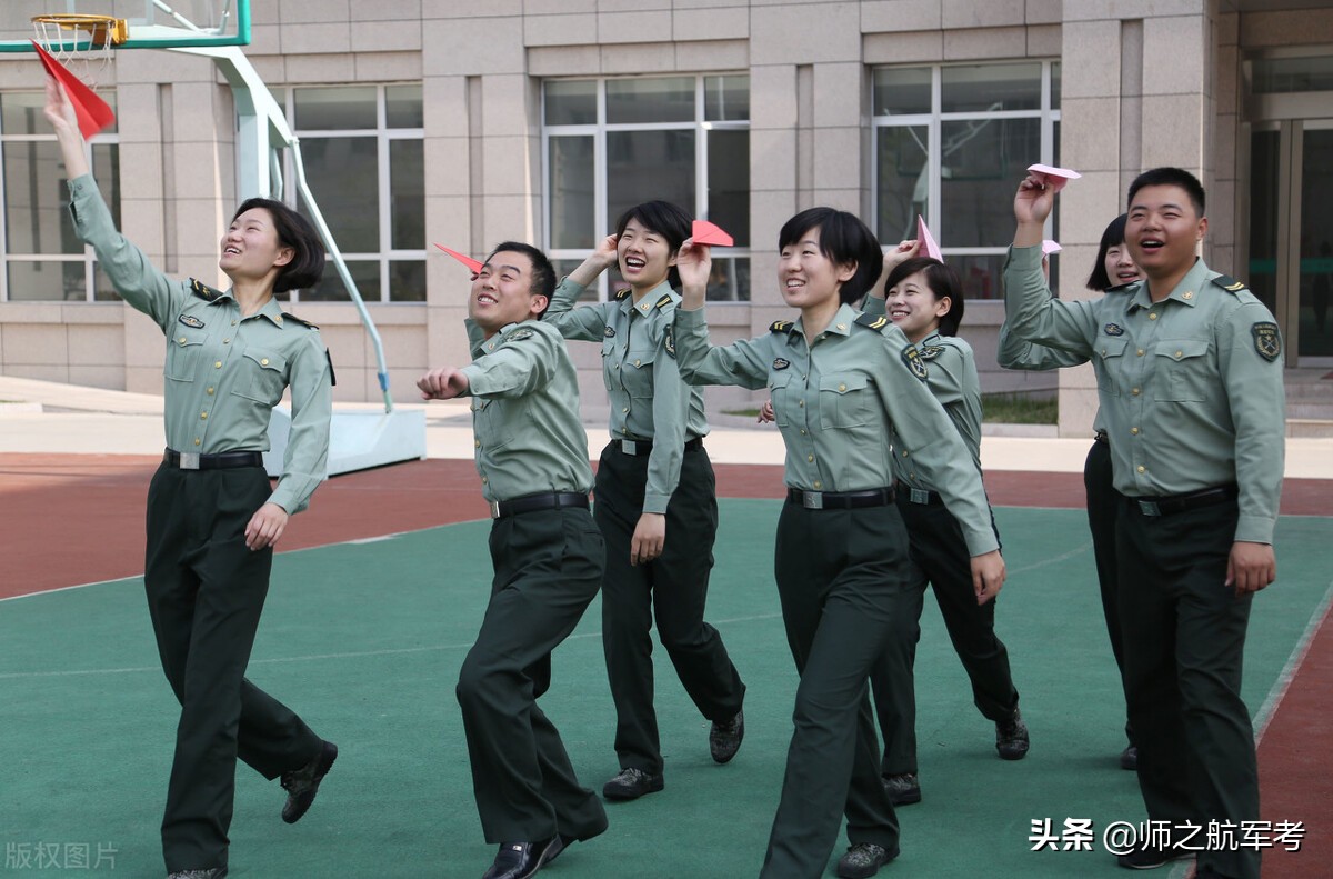 本科毕业想参军入伍考军校，不知道可不可行？