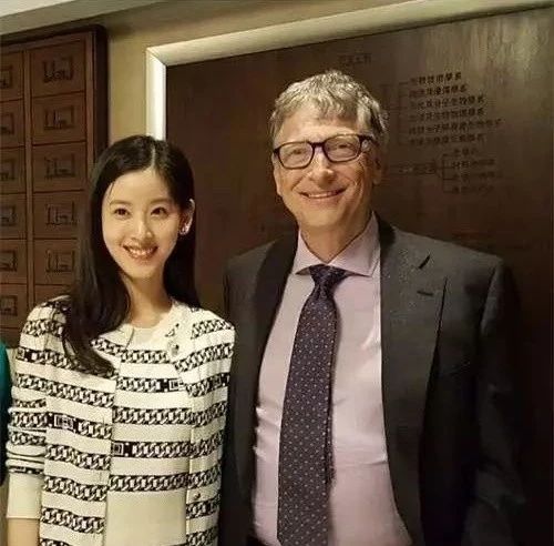 章泽天放弃巴黎赴英国留学，熬夜苦读的人从不止步