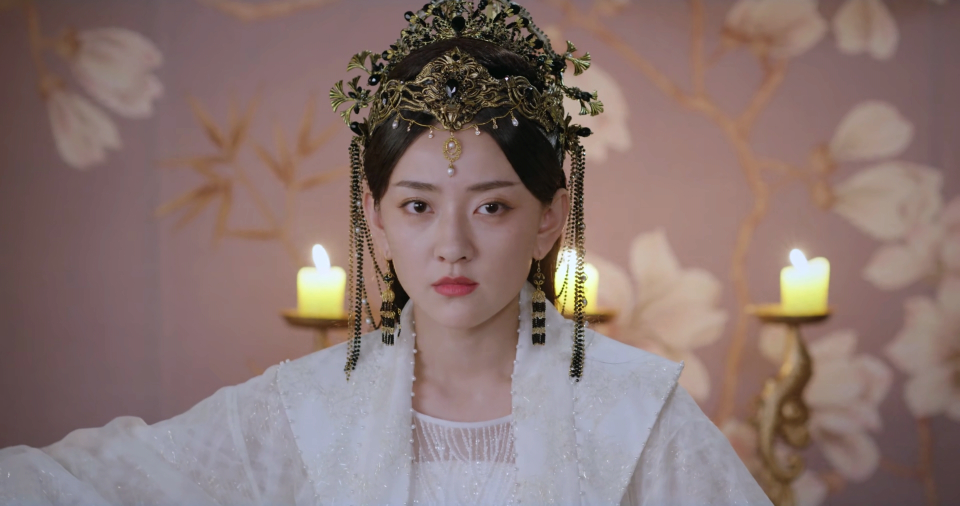 双世宠妃3:梁洁一人分饰两角,一个公主一个女皇,爱上同一个人