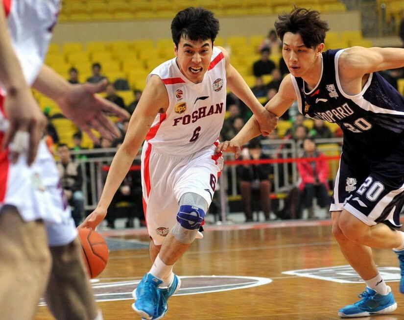 cba贾明儒为什么不选秀（CUBA最强控卫贾明儒，在CBA迎来春天，要学刘炜越老越妖）