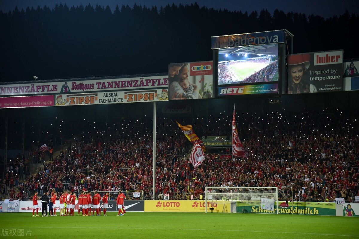 德甲弗赖堡主场在哪里（再见！德甲队告别使用66年的主场，已在此工作25年的主帅含泪挥别）