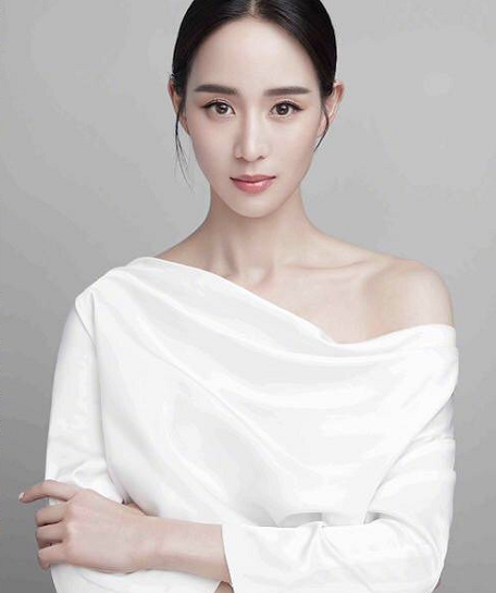 常做这4个动作,让你轻松解决溜肩困扰,穿衣更显瘦