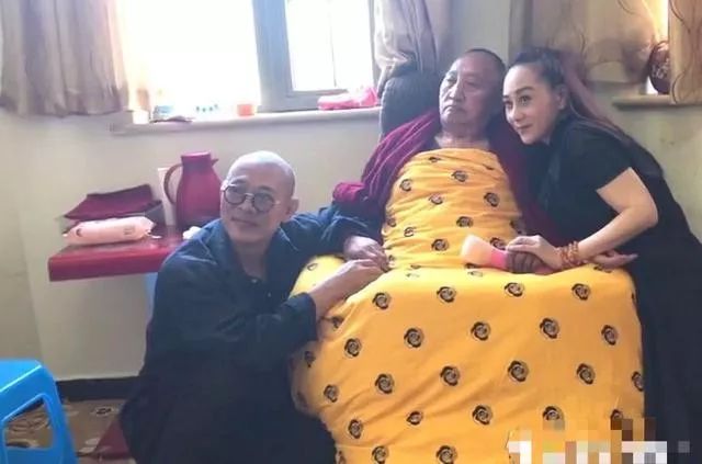 56岁李连杰状态回春！浓密黑发身材健硕，皮肤紧致似30岁壮年