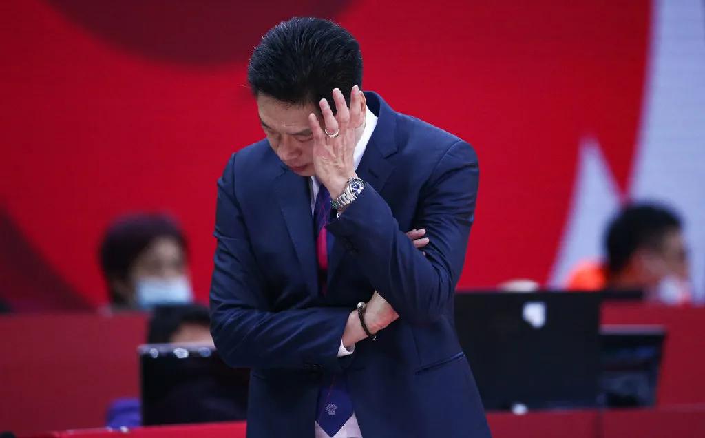 威爾遜錢德勒cba（錢德勒拒絕上場比賽！公開要求離開聯盟！CBA該出手管管了）