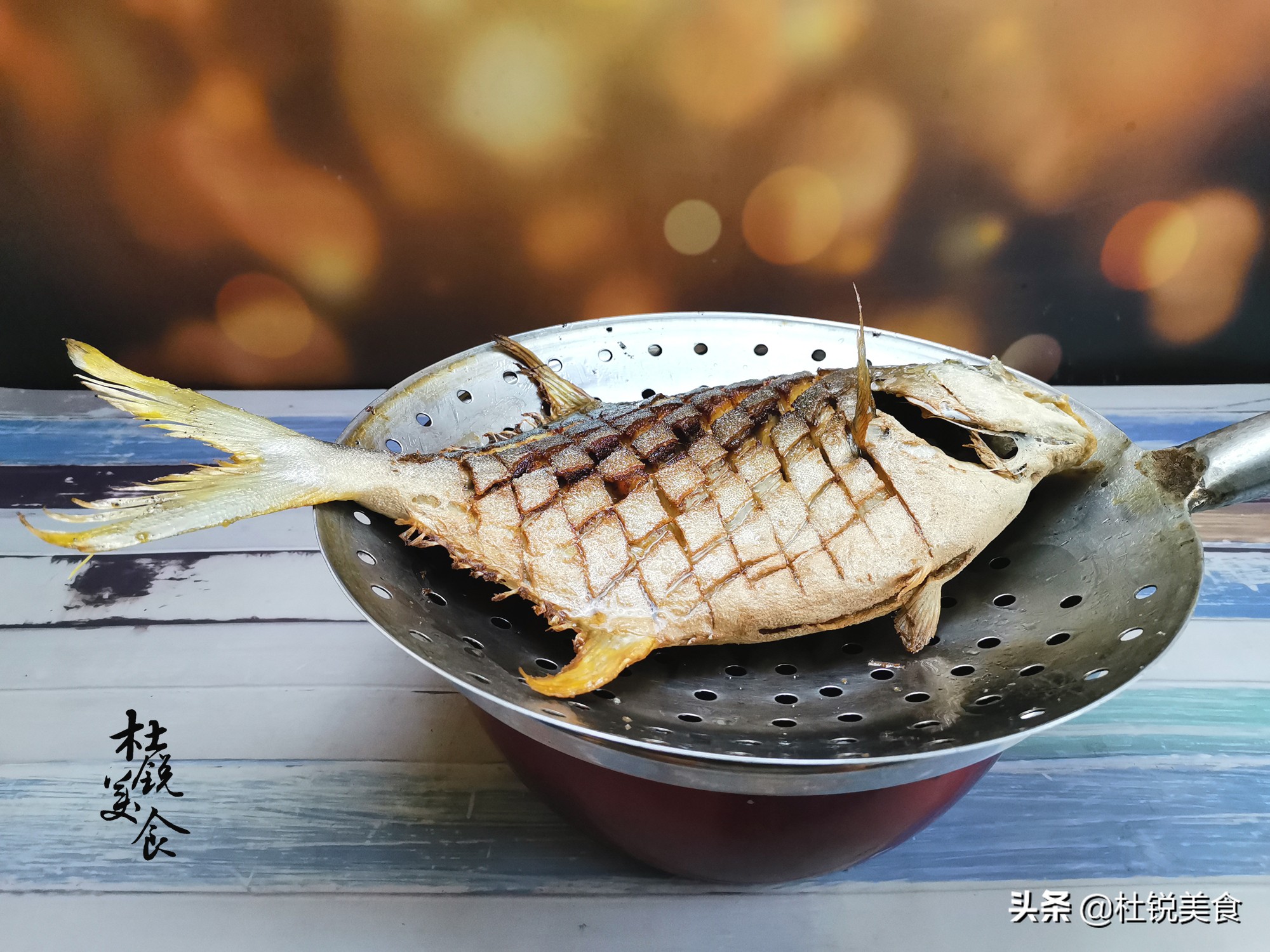 著名鲁菜干烧鲳鱼地道做法，看准1点，炒出的糖色火候恰到十分