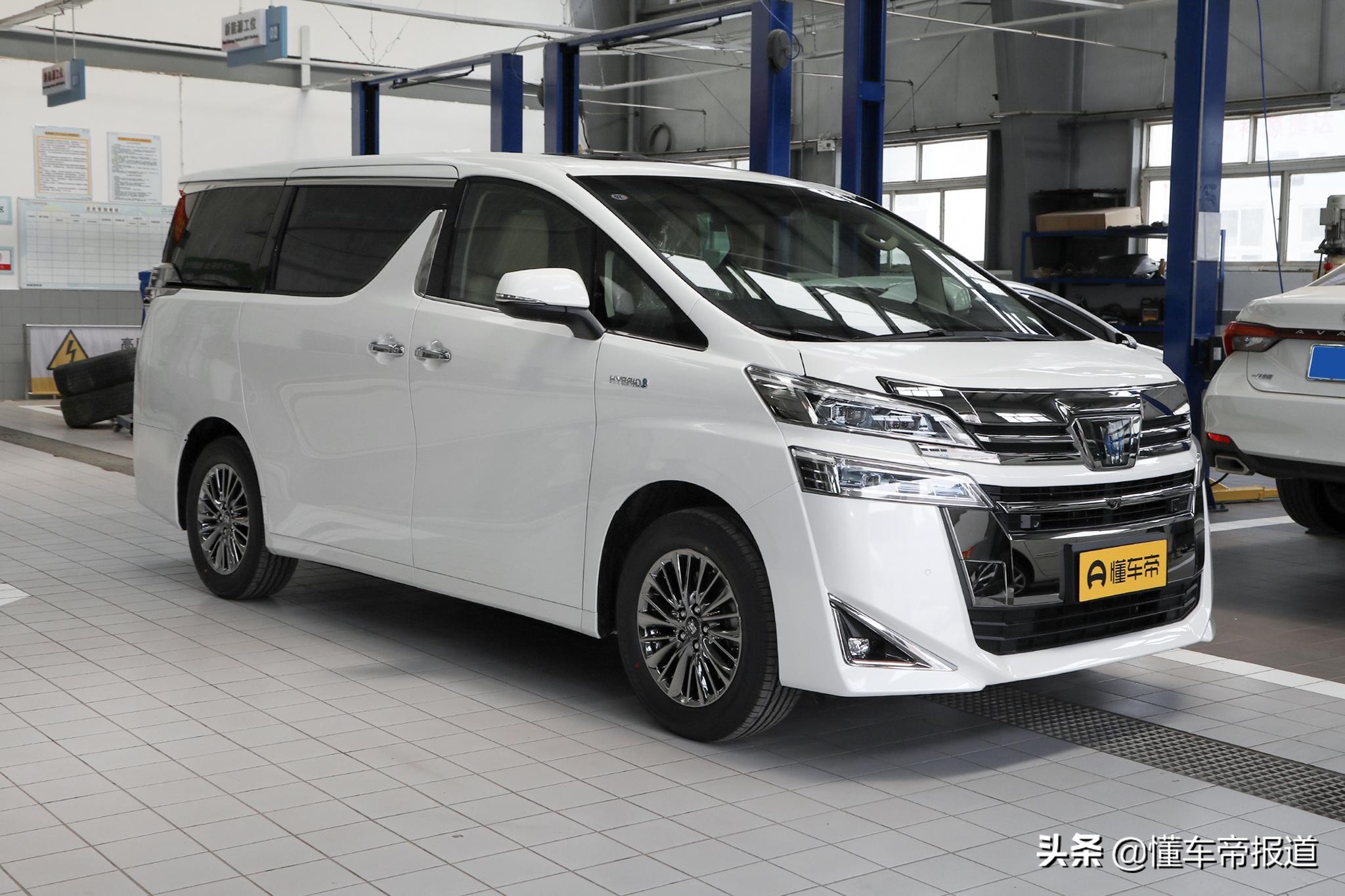 新车 | 四驱+溜背设计，丰田一代皇冠效果图，比奥迪A6拉风？