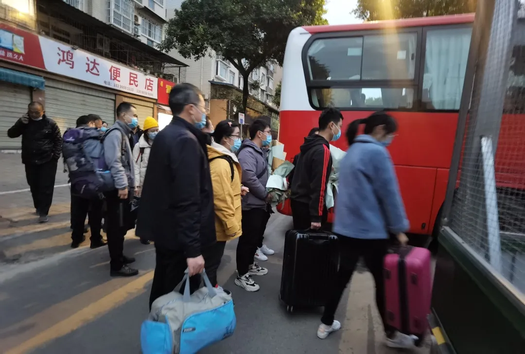 寒风之中，这些中医药人温暖这座城！