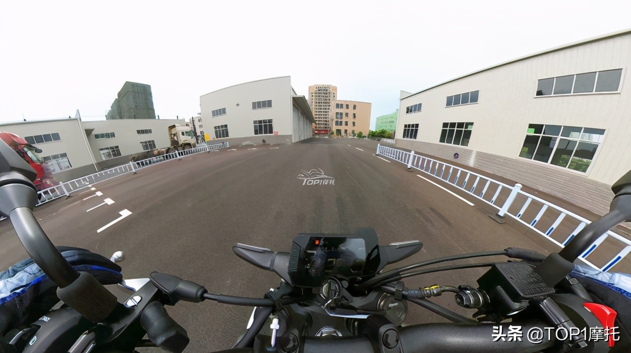 被价格掩盖了实力！本田CB300R骑行体验 完美的入门级街车