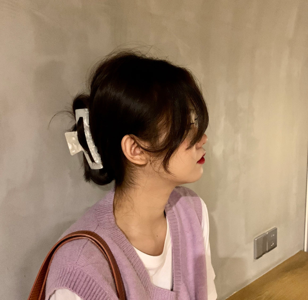 当代女大学生发型鉴赏，自以为引领潮流趋势，实则更像70后大姨