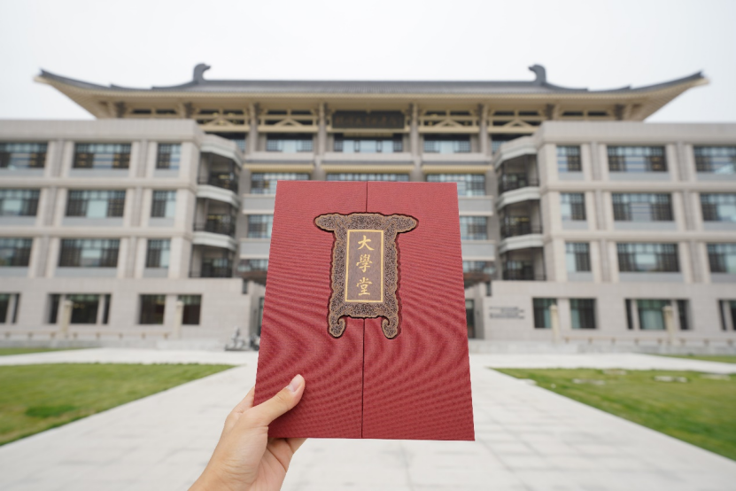 河南小伙王远航669分考入北大，专业是俄语，以后好找工作吗？