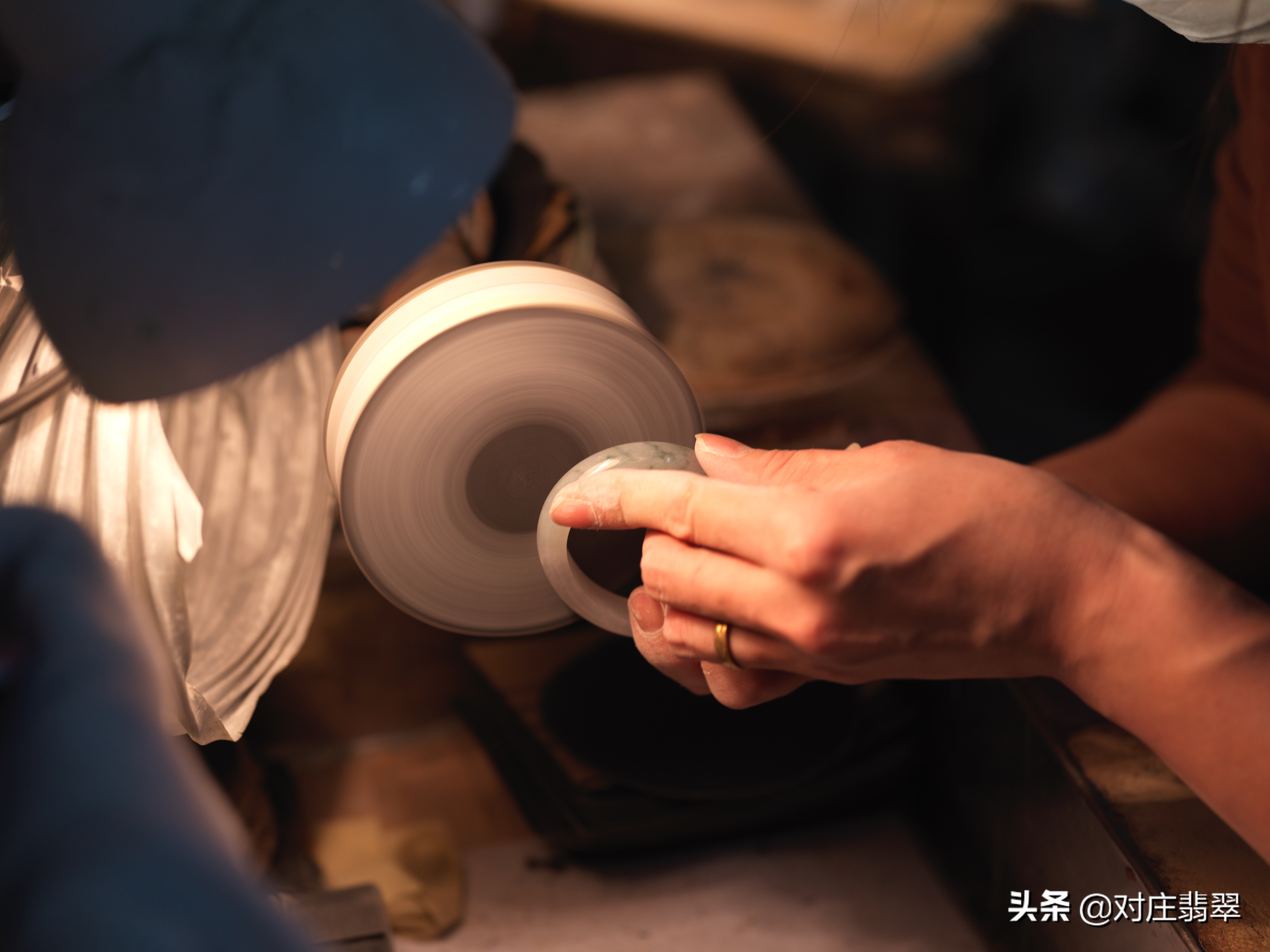 翡翠手镯的加工流程揭秘!