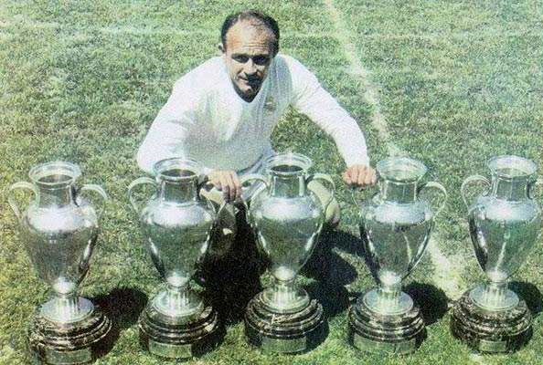 86年世界杯阿根廷阵容（阿根廷前锋金字塔：阿奎罗仅3档，巴蒂2档，两代球王联手制霸1档）